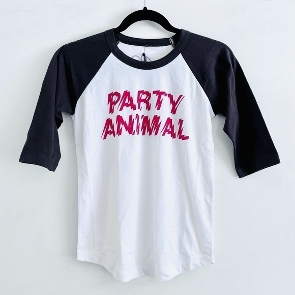 Chaser x Aria T-Shirt 10 12 NWT Juniors Henley Vegas MGM Resorts Party Animal - Picture 1 of 10